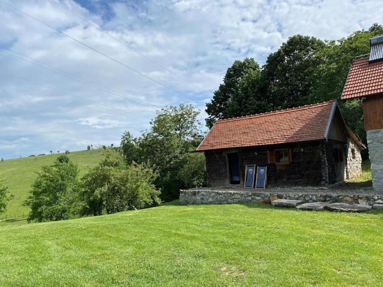 Salas U Bregu In Cheile Carasului Crasova Extérieur photo
